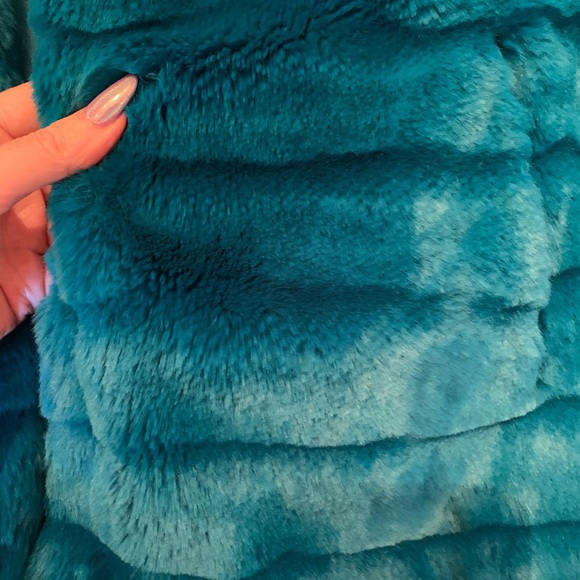 Mural- Nordstroms Faux fur jacket - deep teal 🦋 - Picture 5 of 7